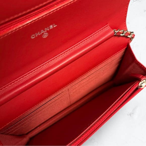 Chanel Patent Quilted Brilliant Wallet On Chain WOC Red - Picture 8 of 12